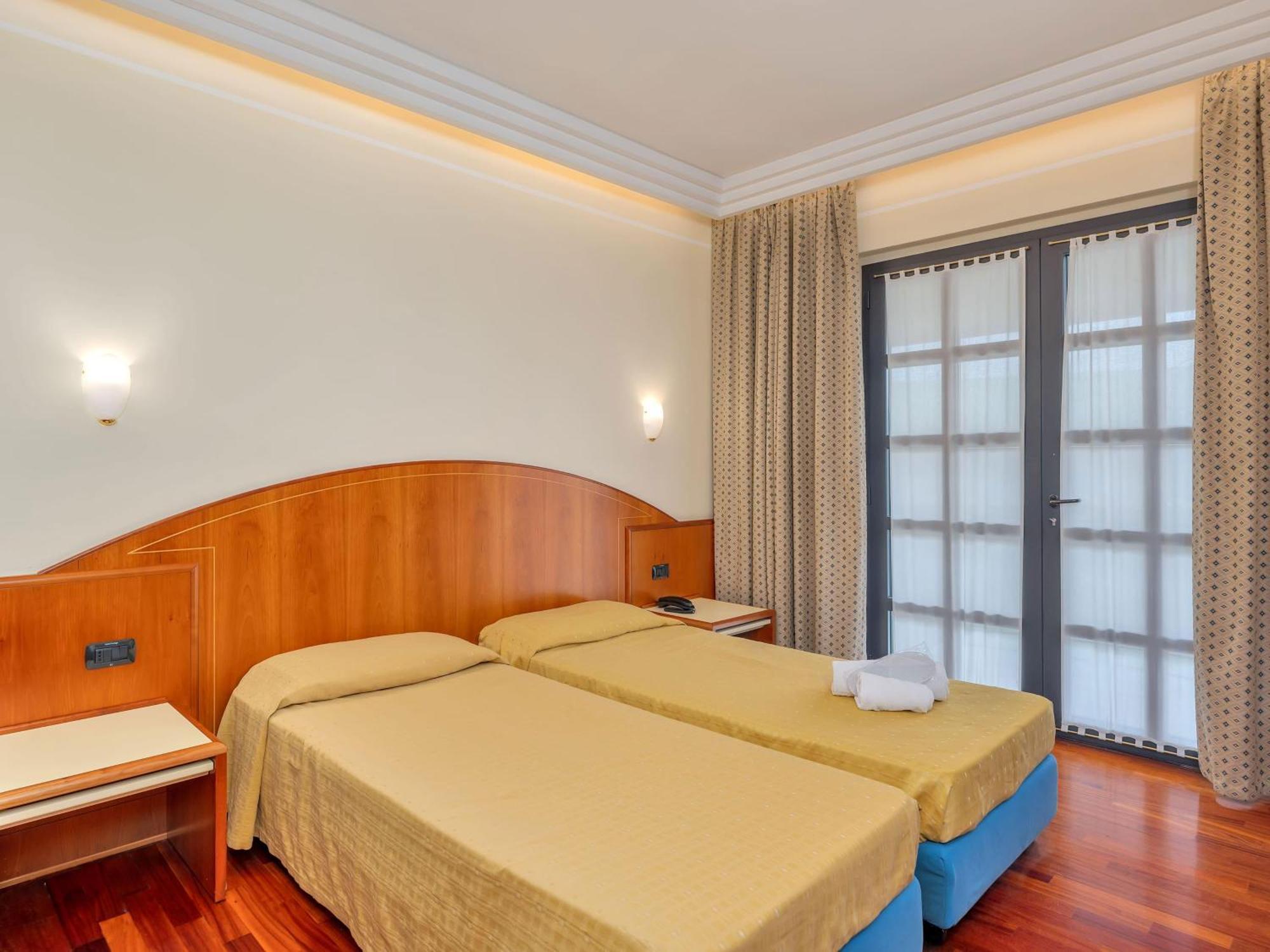 B&B Hotels Hotel Prestige Ornago Εξωτερικό φωτογραφία