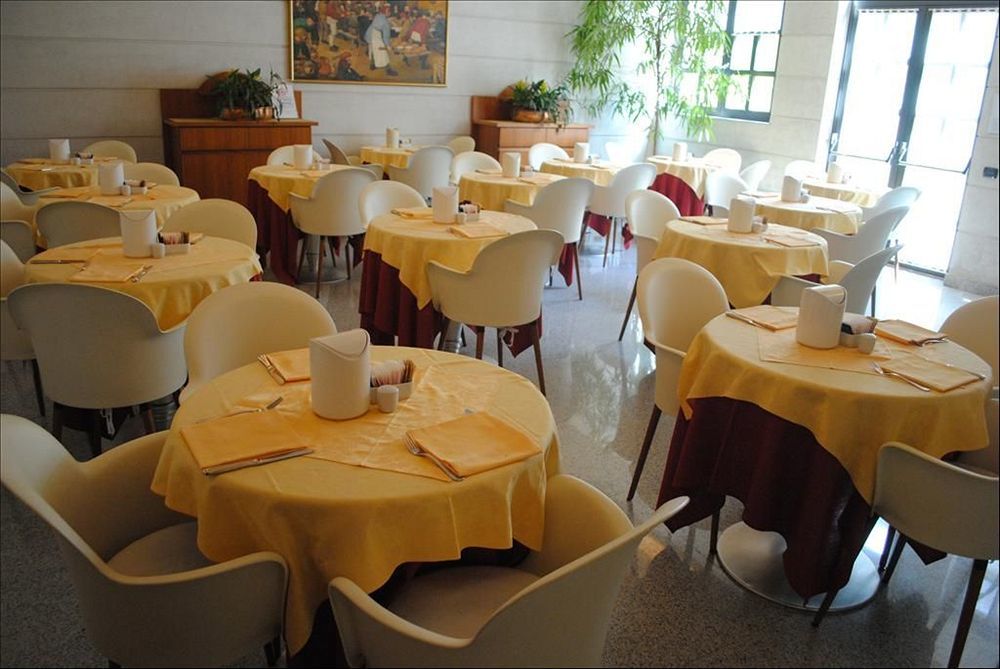 B&B Hotels Hotel Prestige Ornago Εξωτερικό φωτογραφία