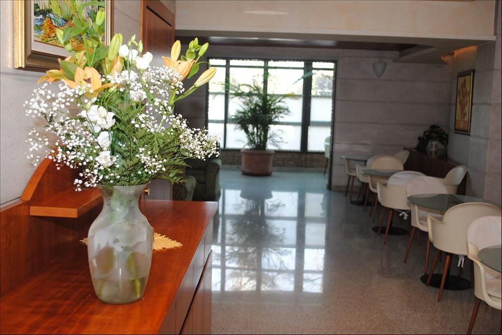 B&B Hotels Hotel Prestige Ornago Εξωτερικό φωτογραφία